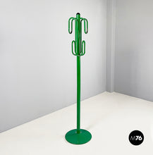 画像をギャラリービューアに読み込む, Floor coat hanger in green metal, 1970s