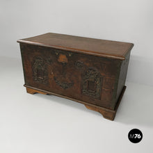 Charger l'image dans la galerie, Wooden box, early 20th century
