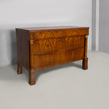 Load image into Gallery viewer, Chest of drawers in wood, early 19th century