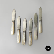 将图片加载到图库查看器,Knifes by Mappin and Weeb, 1950s