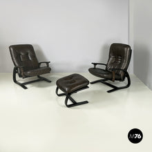 画像をギャラリービューアに読み込む, Reclining armchairs and pouf by De Sede, 1970s