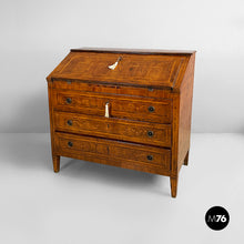 画像をギャラリービューアに読み込む, Wooden drop-leaf chest of drawers, 1700s