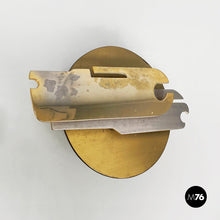 画像をギャラリービューアに読み込む, Wall sculpture in brass and metal by Edmondo Cirillo, 1979