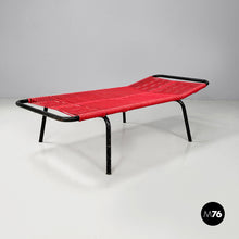 Load image into Gallery viewer, Deckchair in red scooby and black metal, 1960s