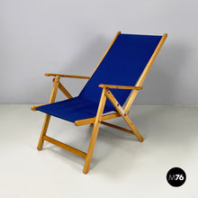 画像をギャラリービューアに読み込む, Deck chair in blue fabric and wood by Fratelli Reguitti, 1960s