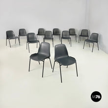 画像をギャラリービューアに読み込む, Stackable chairs in grey plastic and black metal, 2000s