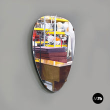 画像をギャラリービューアに読み込む, Wall mirror with brass details, 1960s