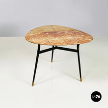 画像をギャラリービューアに読み込む, Coffee table in red marble, black metal and brass, 1960s
