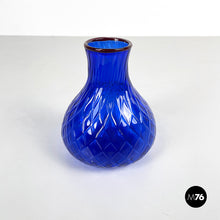 画像をギャラリービューアに読み込む, Red and blue Murano glass vase by Venini, 1990s