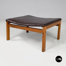 Load image into Gallery viewer, Poufs in brown leather and wood, 1960s