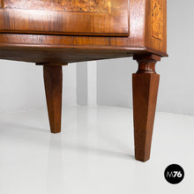 将图片加载到图库查看器,Corner wood consoles with black marble top, 1700s