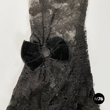 将图片加载到图库查看器,Funeral trousseau, 1930s