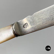 将图片加载到图库查看器,Knifes by Mappin and Weeb, 1950s