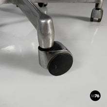 将图片加载到图库查看器,Office armchair in black leather and metal, 1980s