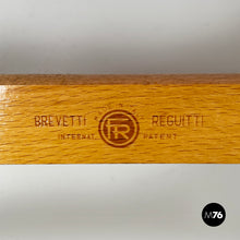画像をギャラリービューアに読み込む, Deck chair in red fabric and wood by Fratelli Reguitti, 1960s