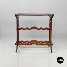 将图片加载到图库查看器,Wooden coffee table with casters, 1800s