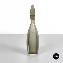 画像をギャラリービューアに読み込む, Decorative bottle with cap by Venini, 1990s