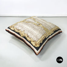 画像をギャラリービューアに読み込む, Fabric cushion by Roberto Cavalli, 2000s