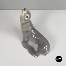 将图片加载到图库查看器,Ceramic sculpture of a sea lion by Urbano Zaccagnini, 1920s