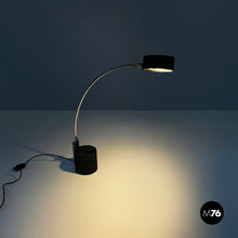 画像をギャラリービューアに読み込む, Adjustable table lamp in black metal, 1980s