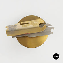 画像をギャラリービューアに読み込む, Wall sculpture in brass and metal by Edmondo Cirillo, 1979