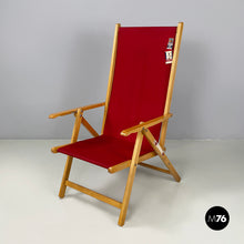 画像をギャラリービューアに読み込む, Deck chair in red fabric and wood by Fratelli Reguitti, 1960s