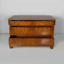 Load image into Gallery viewer, Chest of drawers in wood, early 19th century