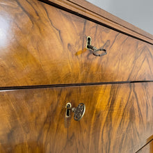 Load image into Gallery viewer, Chest of drawers in wood, early 19th century