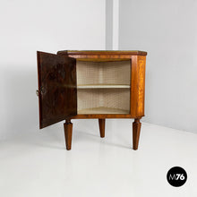 将图片加载到图库查看器,Corner wood consoles with black marble top, 1700s