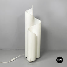Charger l'image dans la galerie, Table lamp Mezza Chimera by Vico Magistretti for Artemide, 1970s