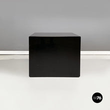 画像をギャラリービューアに読み込む, Coffee tables in black lacquered wood, 1990s