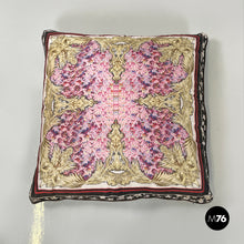 画像をギャラリービューアに読み込む, Fabric cushion by Roberto Cavalli, 2000s