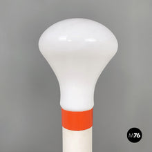 画像をギャラリービューアに読み込む, Floor lamp in metal and opaline glass, 1970s