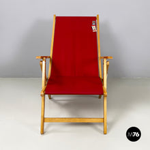 画像をギャラリービューアに読み込む, Deck chair in red fabric and wood by Fratelli Reguitti, 1960s