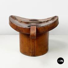 将图片加载到图库查看器,Party set with leather hatbox, mid 1900s