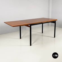 画像をギャラリービューアに読み込む, Extendable dining table in wood and black metal, 1960s