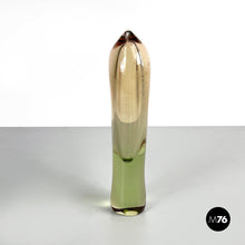 画像をギャラリービューアに読み込む, Green and pink Murano glass vase, 1970s