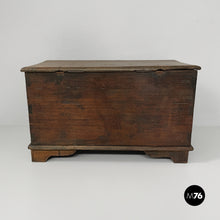 Charger l'image dans la galerie, Wooden box, early 20th century