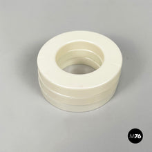 画像をギャラリービューアに読み込む, White rings for the perpetual wall calendar by Ring A Date, 2020s