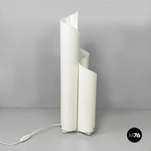Charger l'image dans la galerie, Table lamp Mezza Chimera by Vico Magistretti for Artemide, 1970s