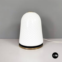 画像をギャラリービューアに読み込む, Table lamp in opaline Murano glass and brass, 1970s