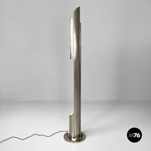 画像をギャラリービューアに読み込む, Floor lamp in metal, 1970s