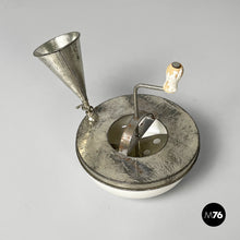 将图片加载到图库查看器,Mayonnaise maker by Lavero, 1911