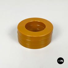 画像をギャラリービューアに読み込む, Light brown rings for the perpetual wall calendar by Ring A Date, 2020s