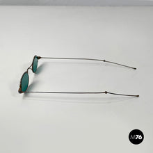 画像をギャラリービューアに読み込む, Sunglasses in green glass and metal, mid 1900s