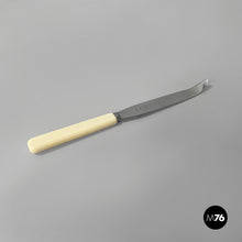 将图片加载到图库查看器,Grapefruit knife and spoon by George Buttler & Co., 1950s