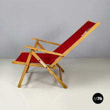 画像をギャラリービューアに読み込む, Deck chair in red fabric and wood by Fratelli Reguitti, 1960s