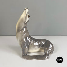 将图片加载到图库查看器,Ceramic sculpture of a sea lion by Urbano Zaccagnini, 1920s
