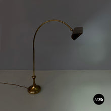 画像をギャラリービューアに読み込む, Adjustable table lamp in brass, 1920s