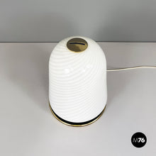 画像をギャラリービューアに読み込む, Table lamp in opaline Murano glass and brass, 1970s